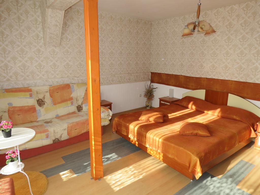 Family Hotel Lebed Несебр Номер фото