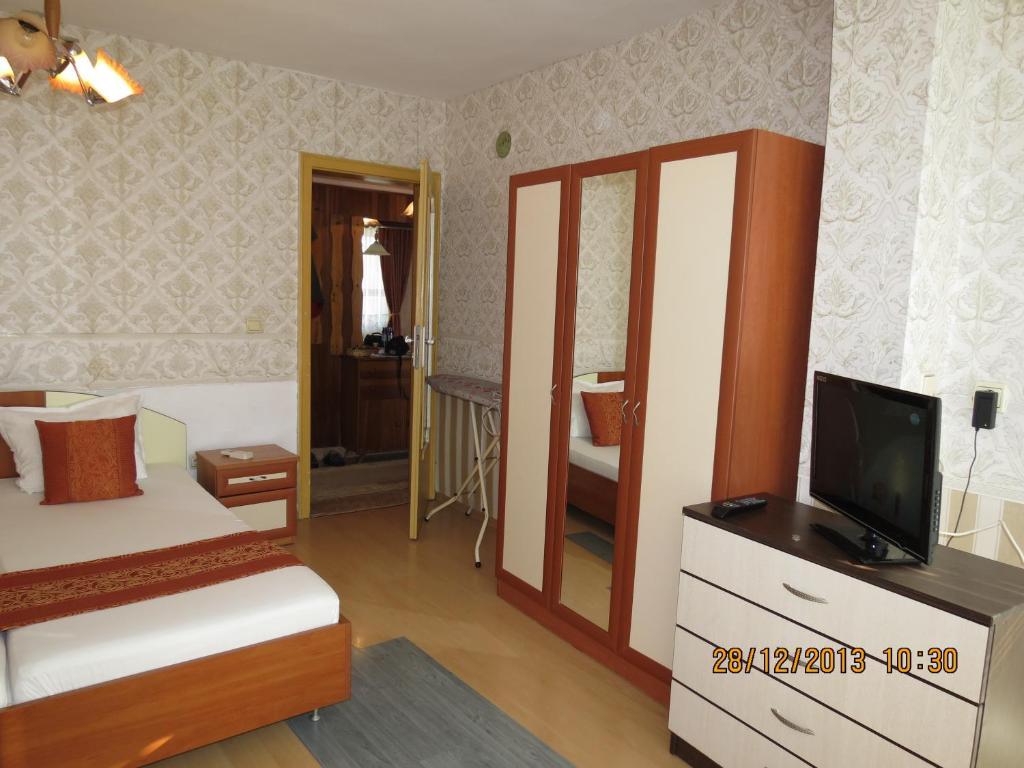 Family Hotel Lebed Несебр Номер фото